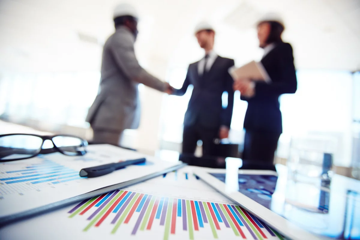 Pomysły na kwiaty do domu: Jak ożywić wnętrze za pomocą roślin